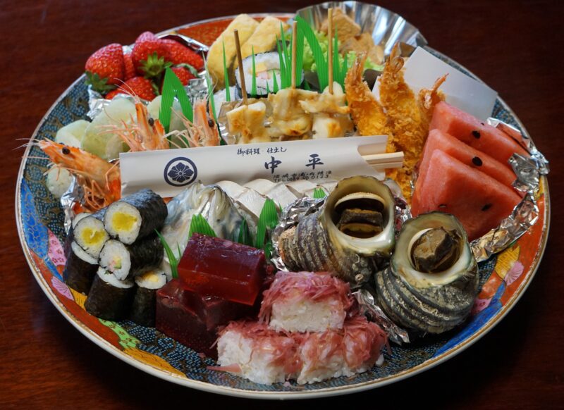 皿鉢料理（組み物）